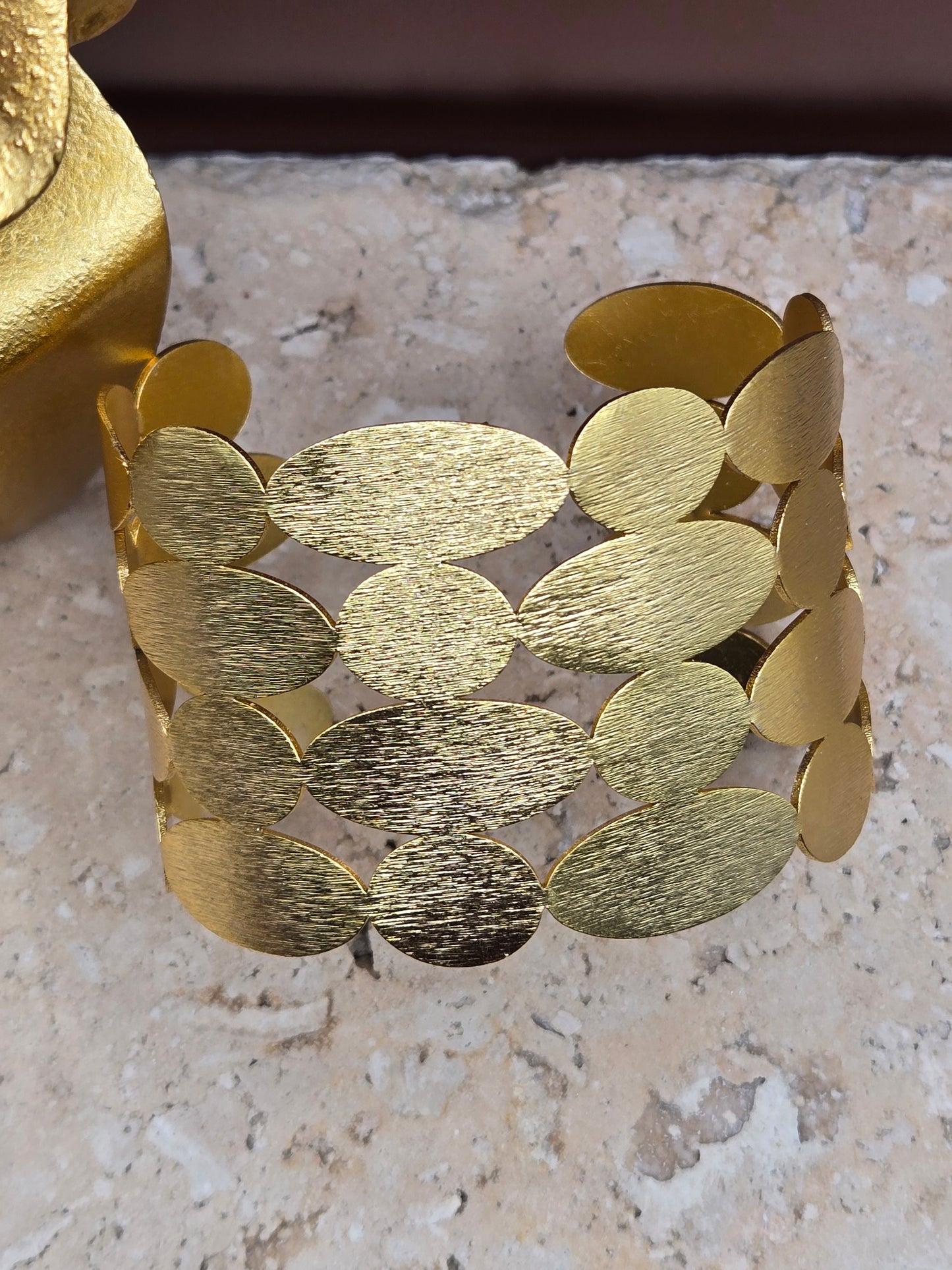 Brazalete óvalos y circulos, color plata o dorado, ajustable