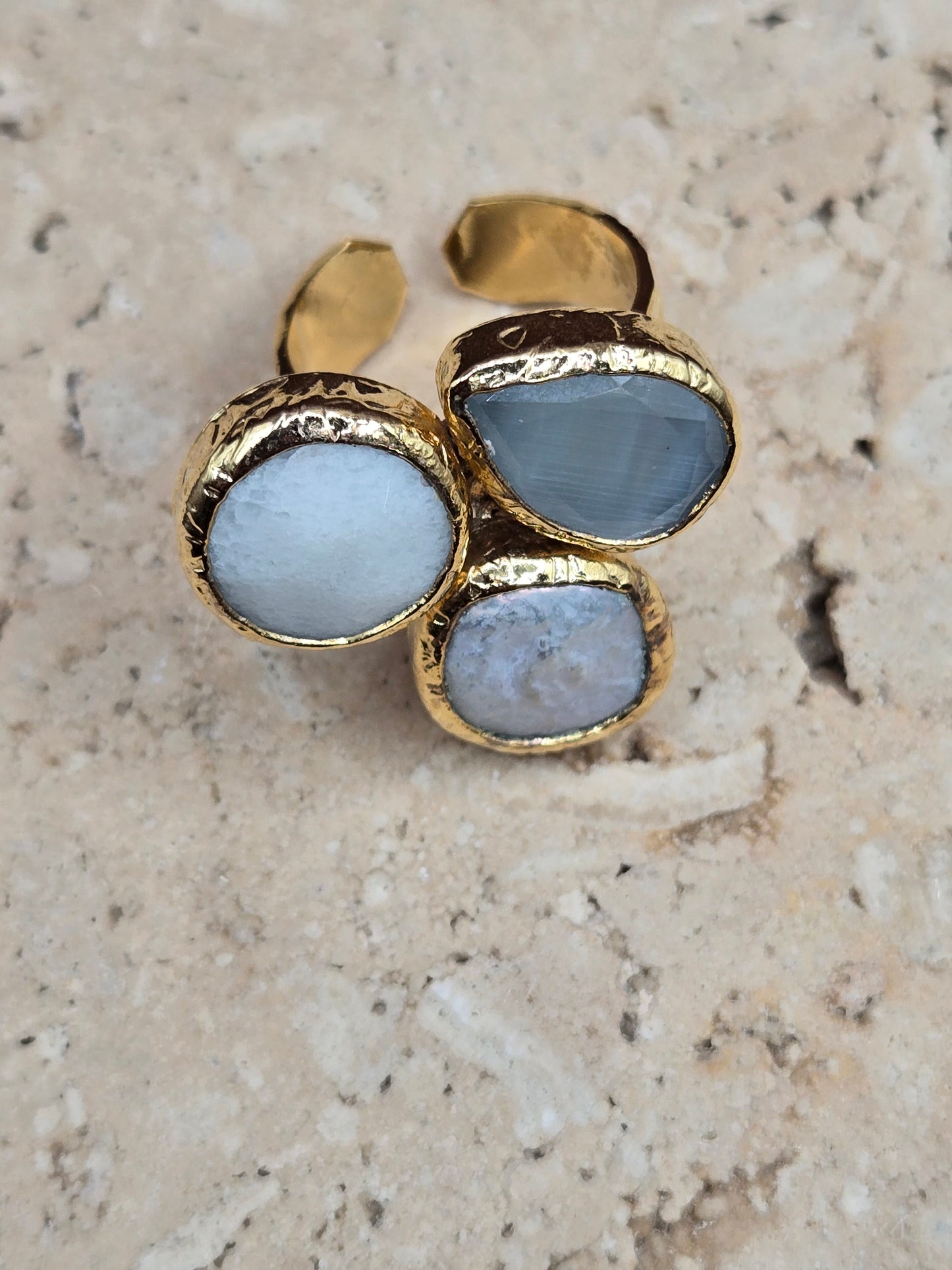 Sortija con piedra agata, color oro mate, ajustable, varios colores