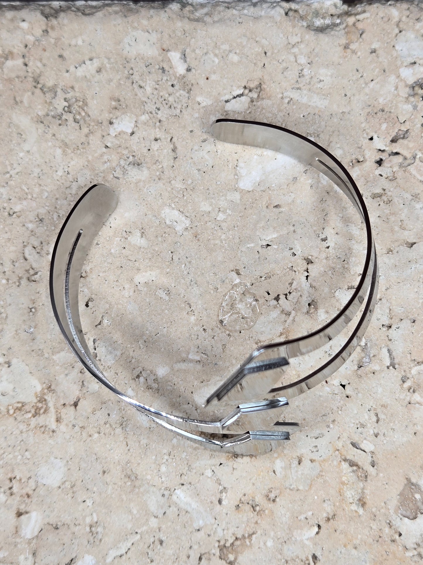 Brazalete 2 vias, en acero pulido, ajustable