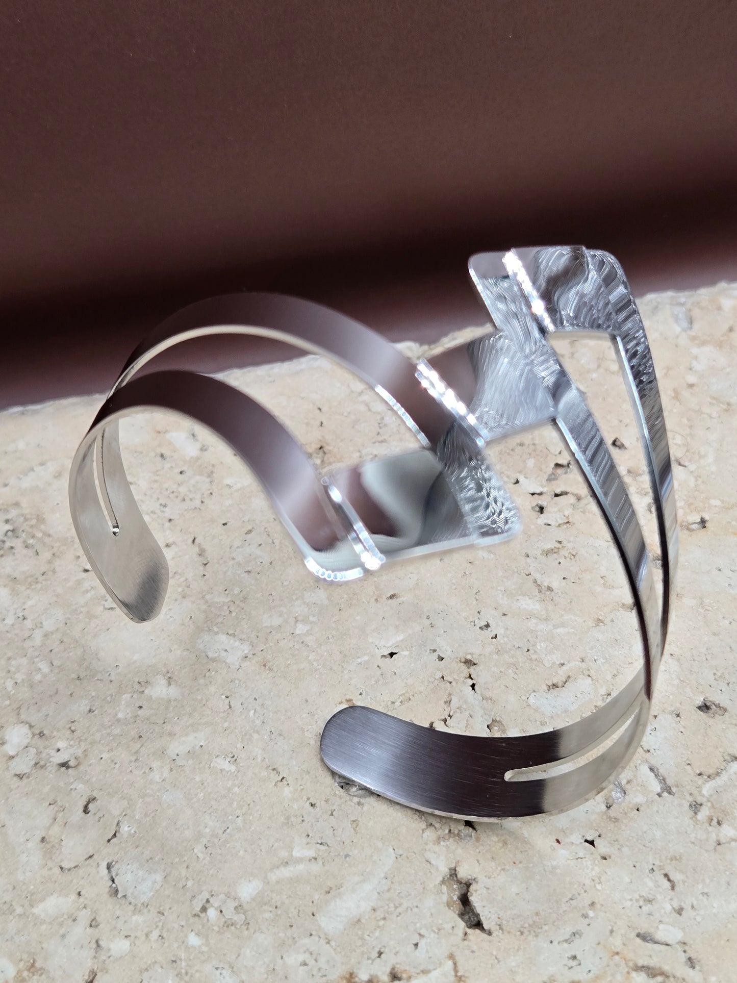 Brazalete 2 vias, en acero pulido, ajustable