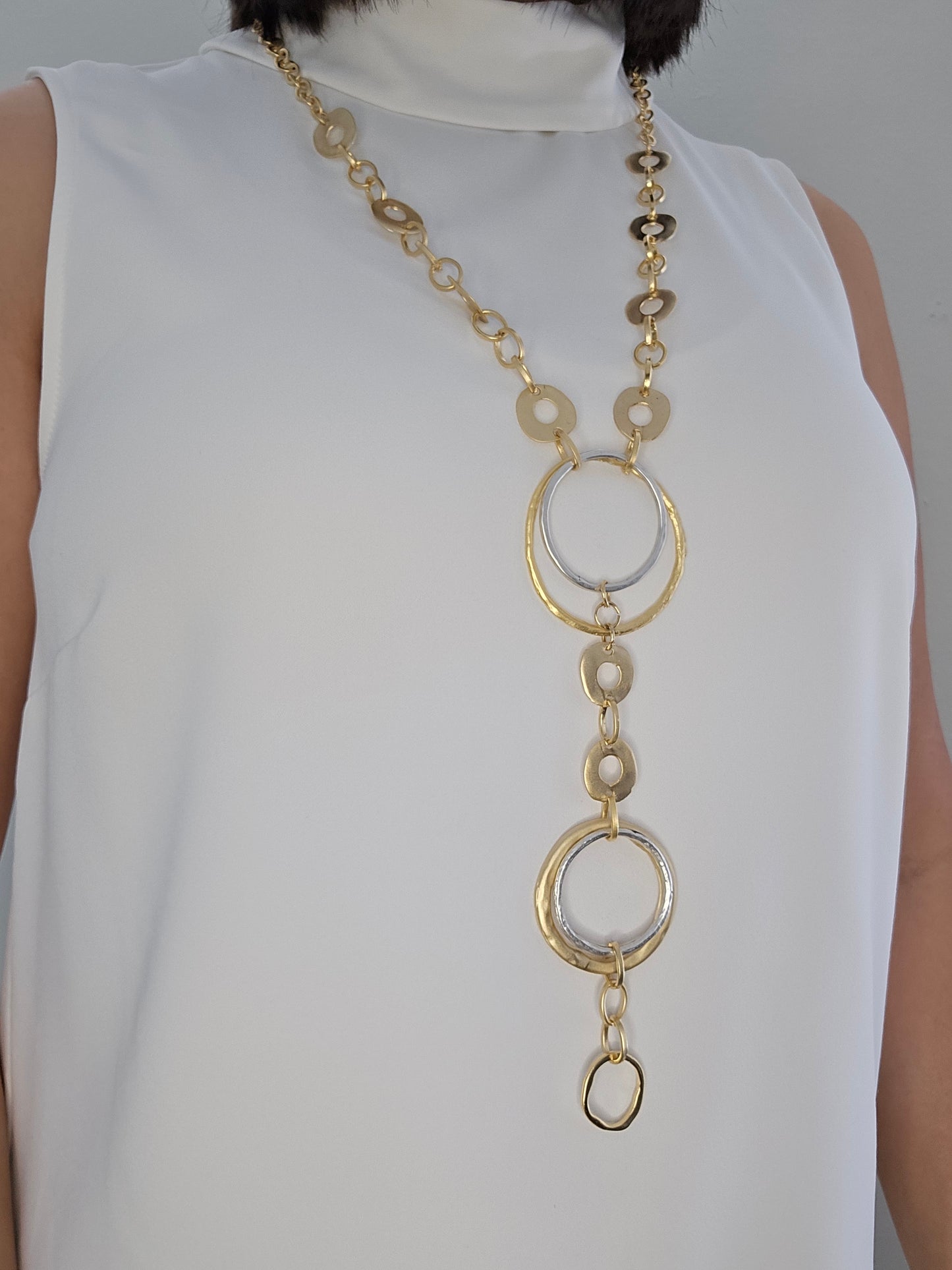 Collar cinco círculos, color oro y plata