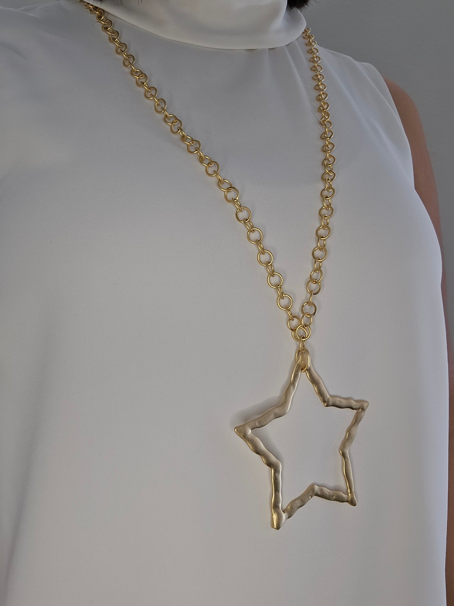 Collar estrella solitaria, color oro, largo