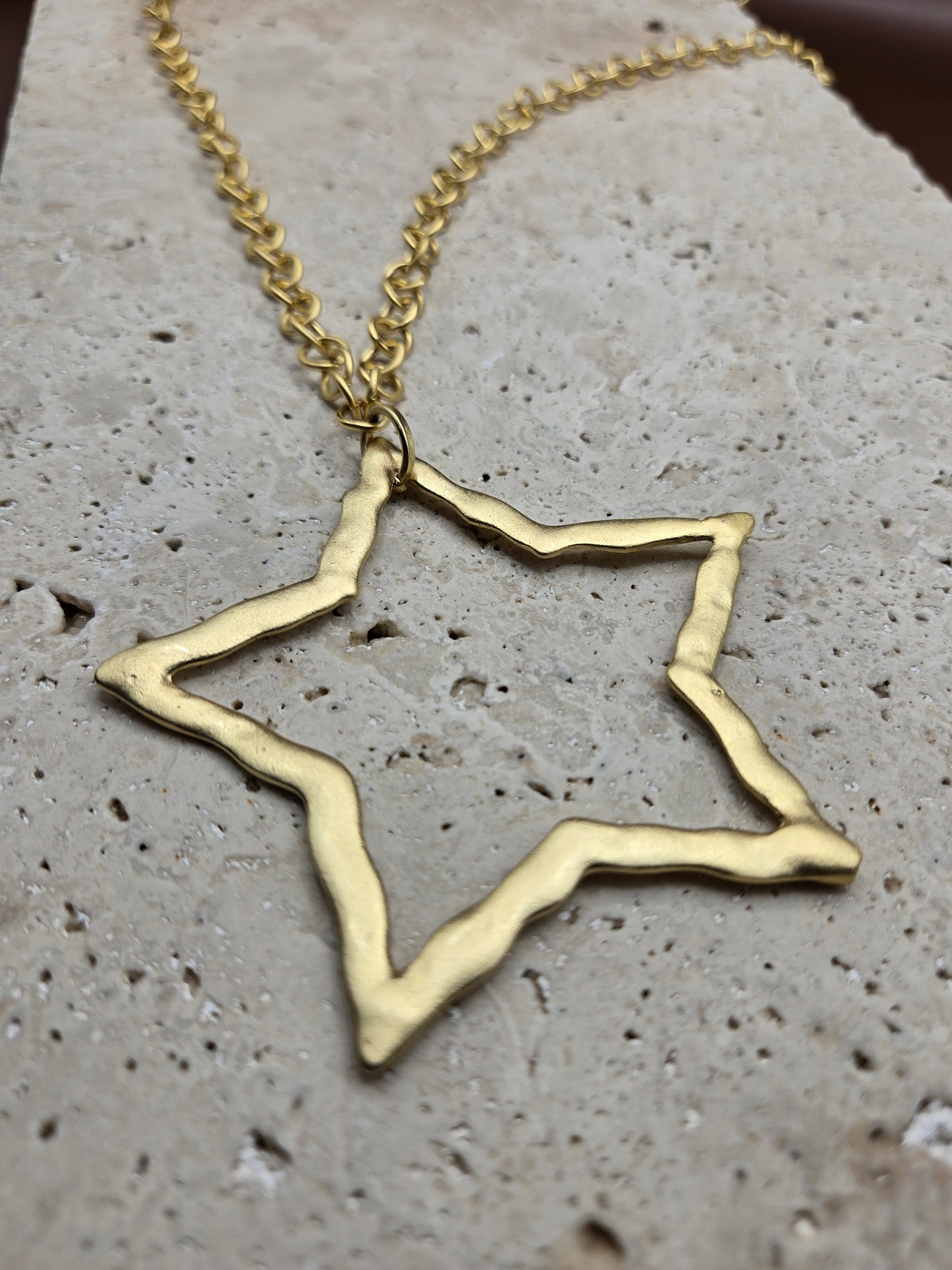 Collar estrella solitaria, color oro, largo